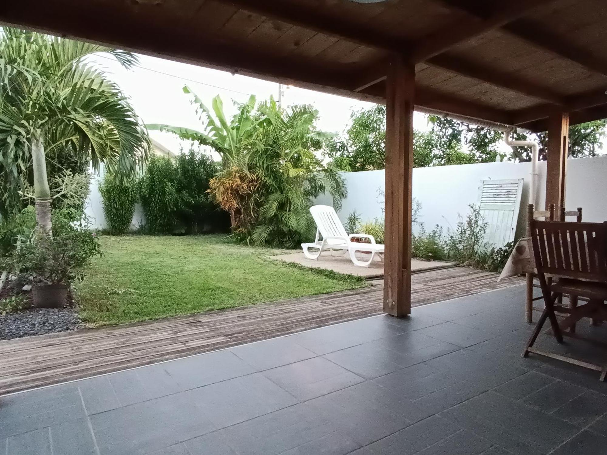 Jolie Maison T3 A St Pierre, 2 Chambres Avec Sdb, Grande Varangue, Jardin Saint Pierre Quarto foto